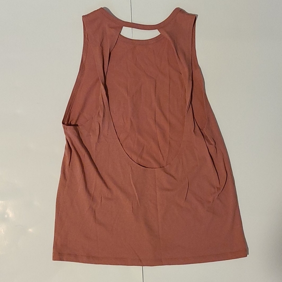 Victoria Sport Athletic Tank - Picture 3 of 3